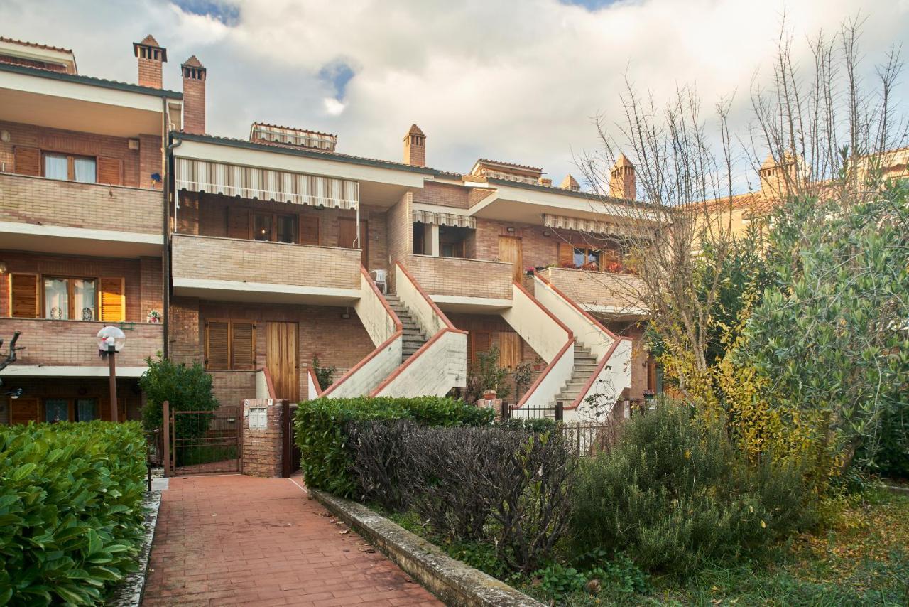 Little Brick House On Siena Hills With Balconiesアパートメント エクステリア 写真